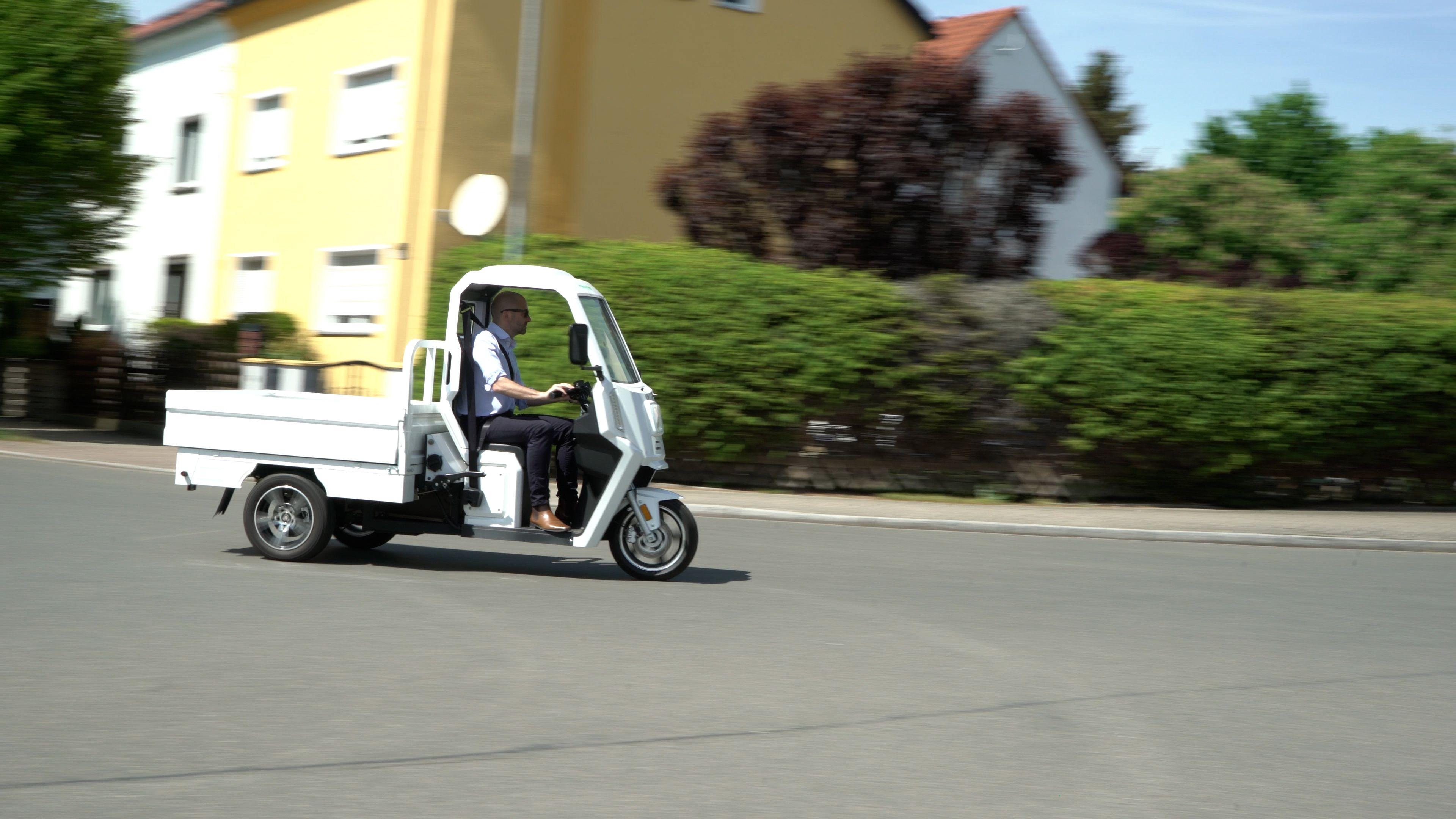 Sparwunder ARI 345: So wenig kostet das E-Lastenmoped auf 35 Kilometern!