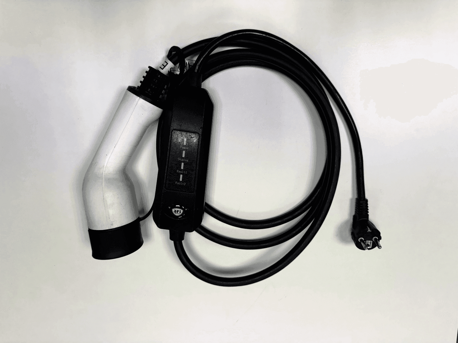 Ladekabel 3kw Typ 2 zu Schuko 230V 4m für ARI Bruni