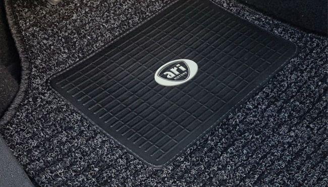 Linked footmat with step protection on driver's side for ARI 458, 252, 452, 802 and 804