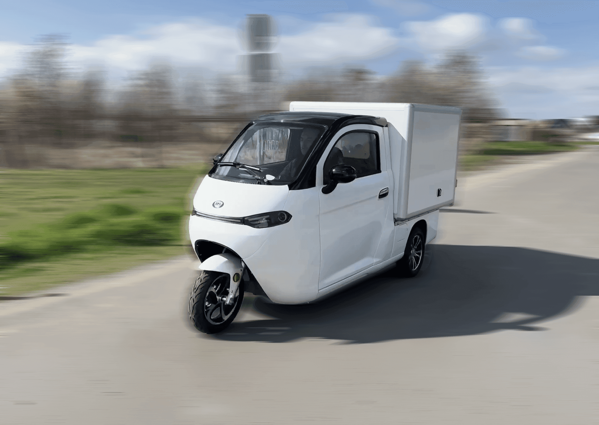 ARI 345 Kabine mit Koffer L: Das kompakte Elektro-Lastenmoped für jeden Einsatz