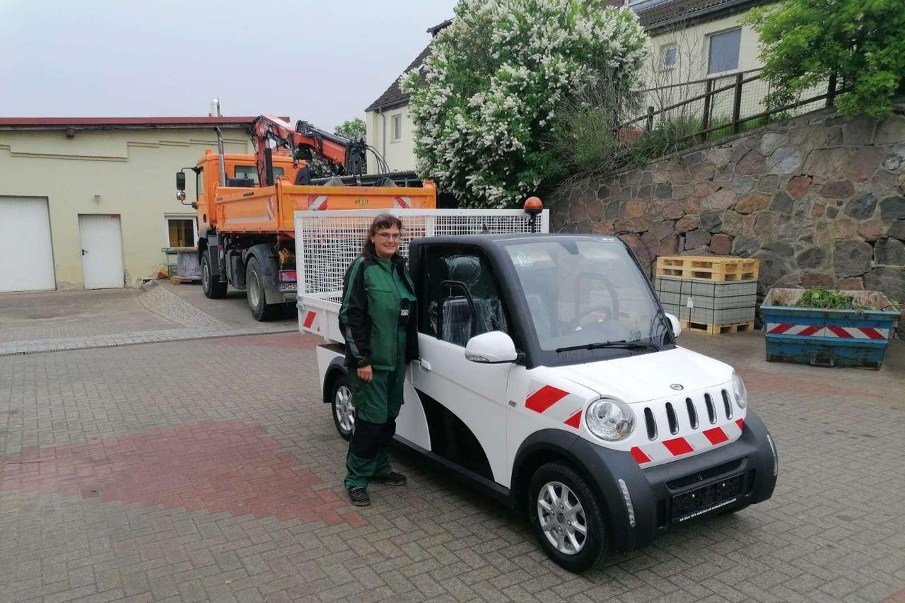 ARI 458 Kipper mit Laubgitter bei den Stadtwerken in 17109 Demmin