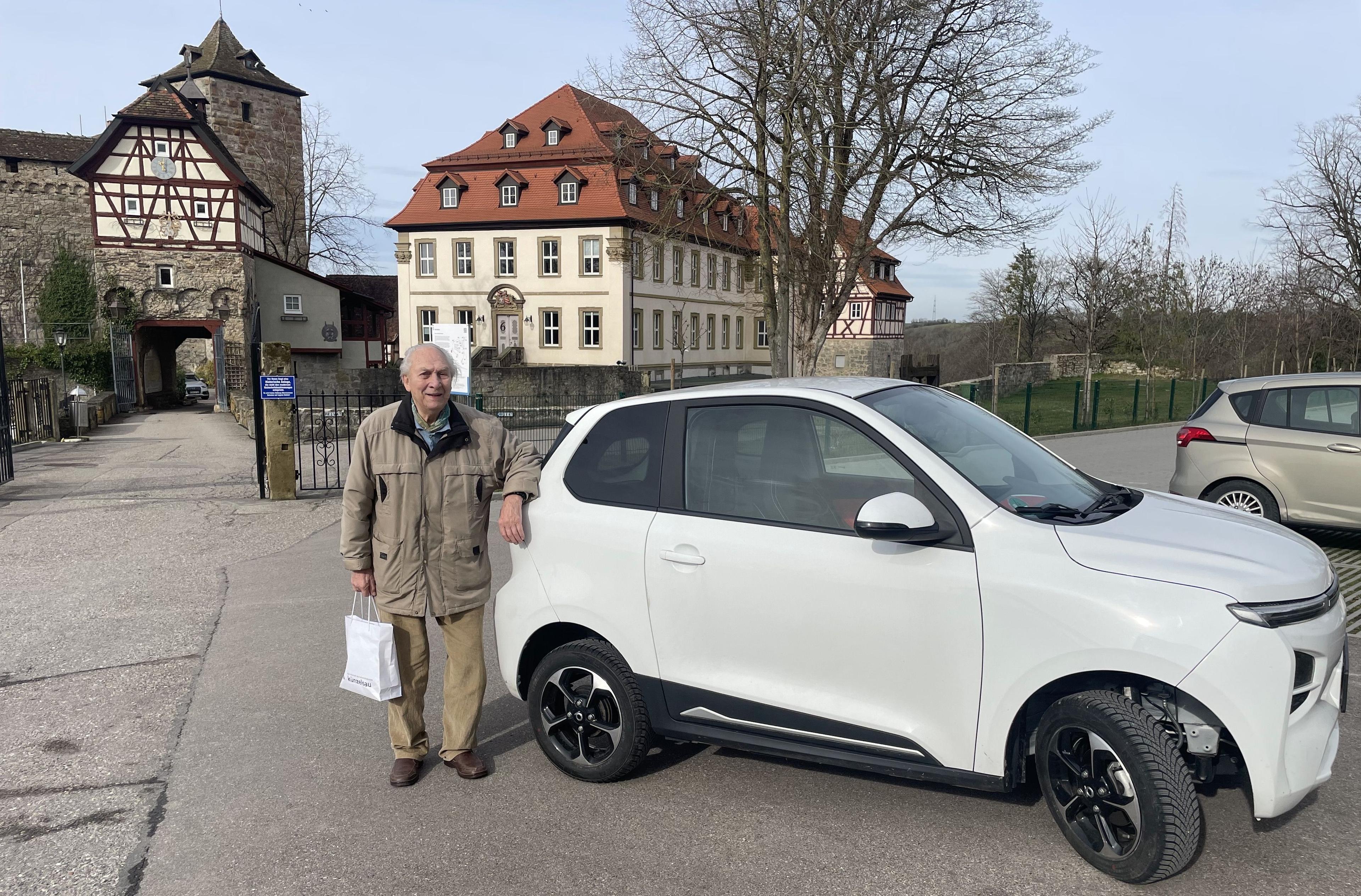 ARI 902 E-Auto im Einsatz bei ältestem ARI Besitzer in 74653 Künzelsau - Schloss Stetten