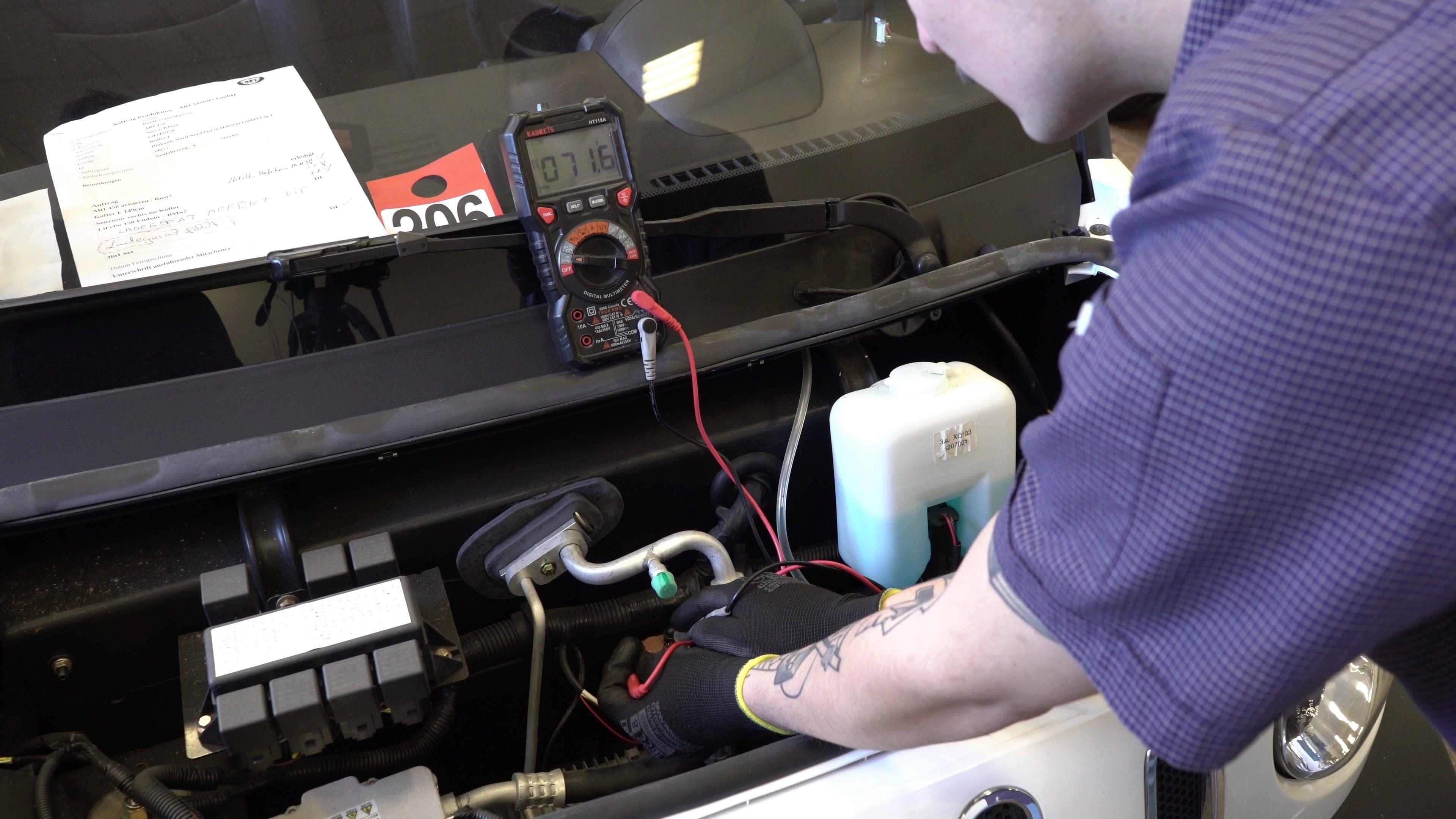 Batteriespannung beim ARI 458 einfach messen – So geht’s Schritt für Schritt