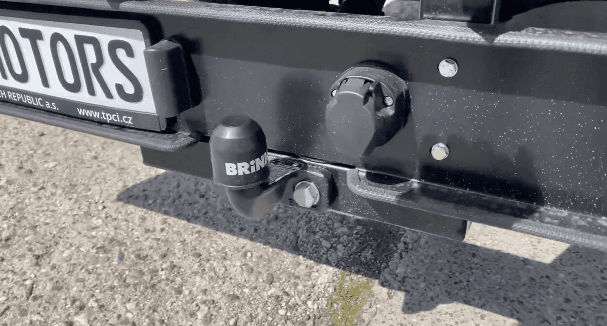 Anhängerkupplung inkl. Anschlussdose für ARI 901