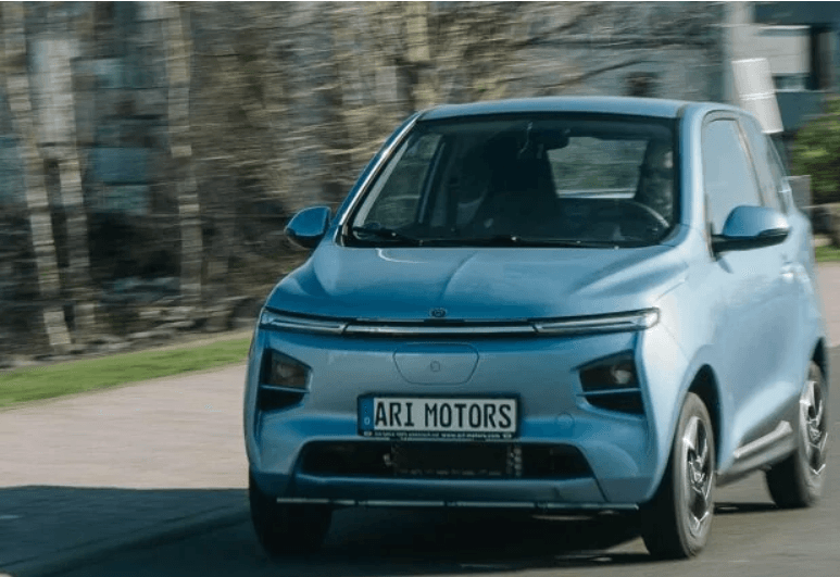 Motorsport-Total lobt neuen günstigen Elektro-Mini von ARI Motors