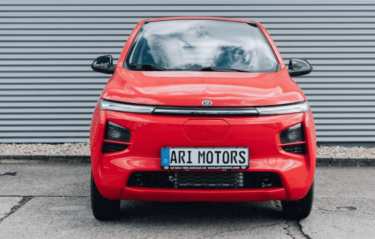 Carmarket stellt ARI 902 als deutschen Fracht-E-Van für Europa vor