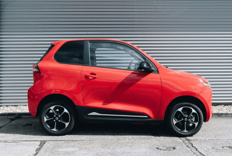 Proauto über das kleine Elektroauto mit dem großen Kofferraum