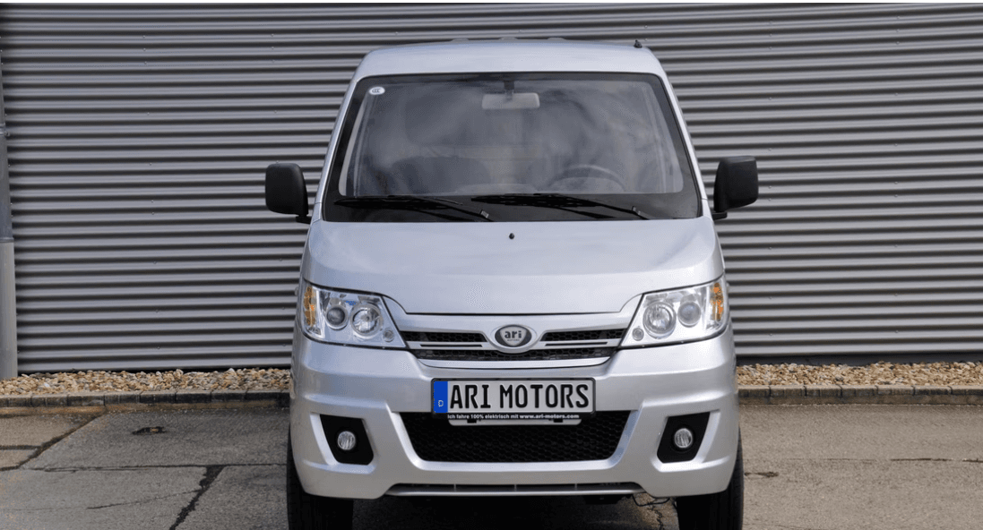 ARI 901: Krótki samochód dostawczy z ogromnym udźwigiem w teście na Auto Motor Sport