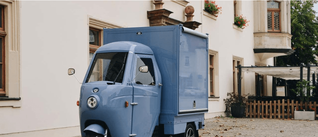 Auto-Medienportal über das ARI 345 Retro mit geschlossener Kabine