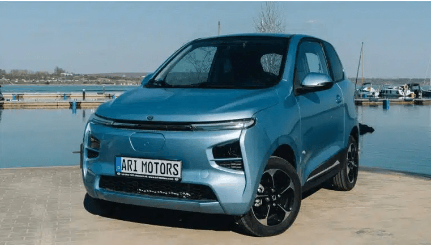 Elettronauti über elektrischen Zweisitzer von ARI Motors