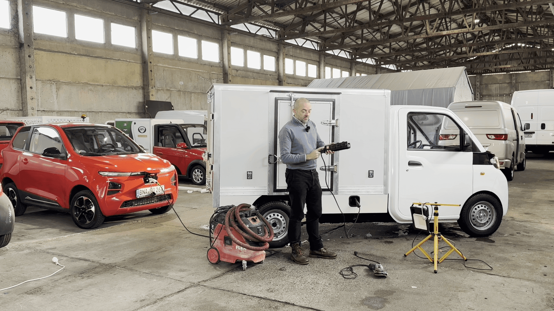 Vehicle to Load (V2L) im ARI 458 Pro – Strom aus dem Elektrotransporter nutzen