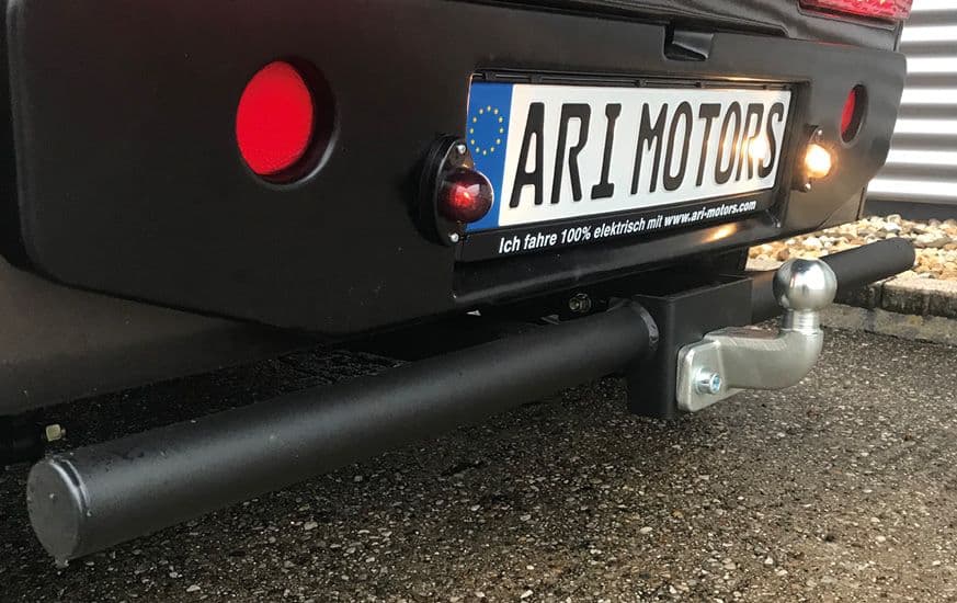 Zadní nárazník s možností montáže spojovacího zařízení pro ARI 901